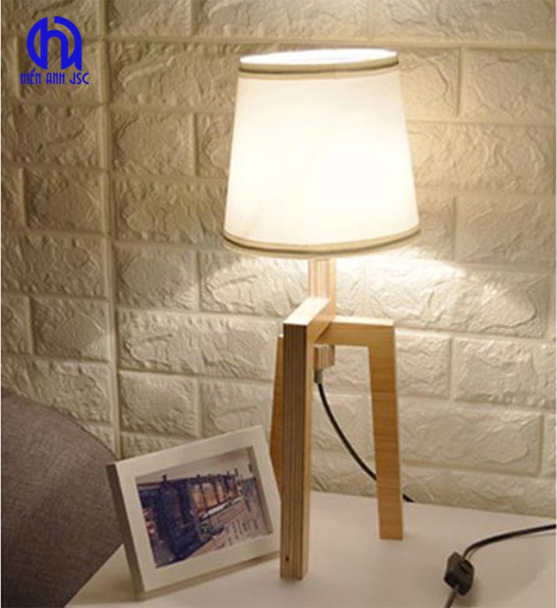 Đèn bàn trang trí – Nhỏ gọn nhưng đầy ấn tượng 3 den-ban-trang-tri-la-gi-3