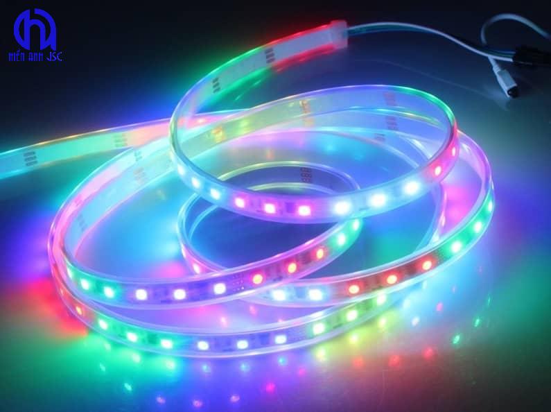 Đèn dây trang trí có tốn điện không? Giải đáp từ chuyên gia 2 Đèn dây trang trí có tốn điện không? Giải đáp từ chuyên gia