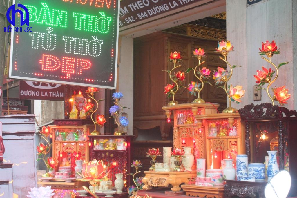 Hướng dẫn cách trang trí đèn nháy trên bàn thờ đẹp 1 Hướng dẫn cách trang trí đèn nháy trên bàn thờ đẹp