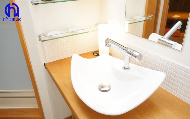 Chất liệu lavabo nào tốt nhất cho phòng tắm