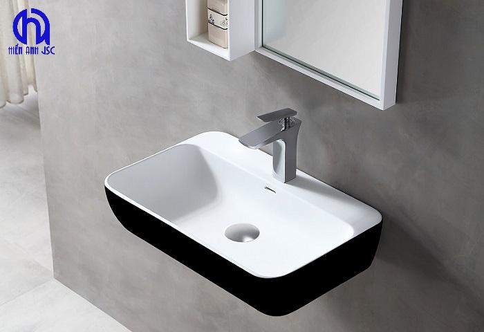 So sánh lavabo treo tường và đặt bàn – Tổng chi phí