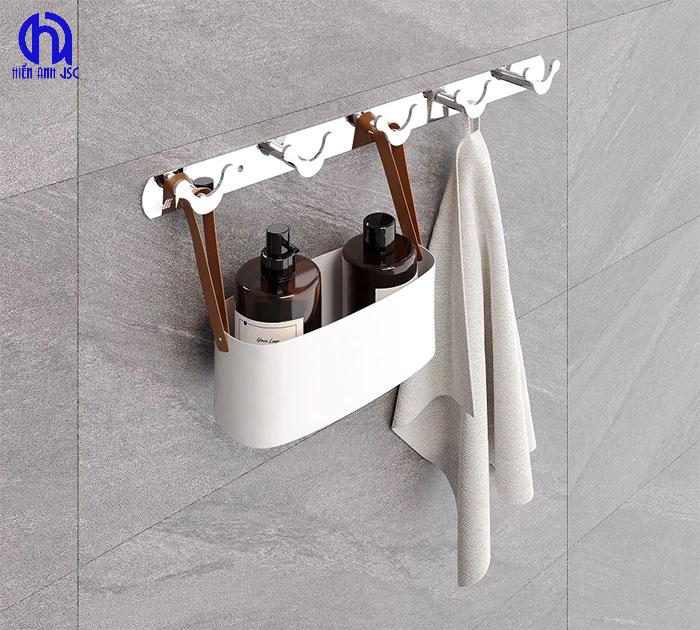 Móc treo quần áo nhà tắm: Tiêu chí lựa chọn