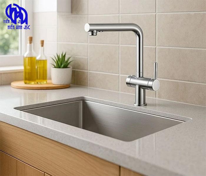 So sánh vòi nước giả cổ với vòi nước hiện đại: Chọn loại nào? 5 So sánh vòi nước giả cổ với vòi nước hiện đại: Chọn loại nào?