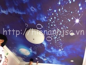 Thi cong giay dan tuong den trang tri chi Thuy 6