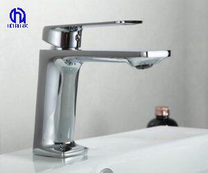 voi-lavabo-nong-lanh-nen-chon-loai-nao