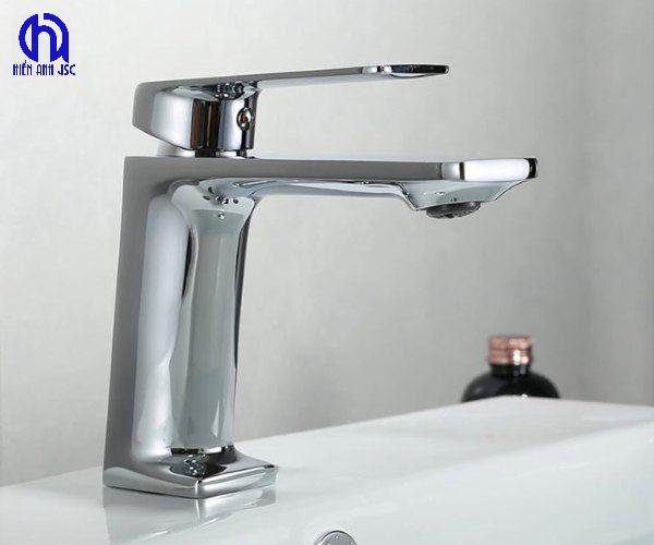 voi-lavabo-nong-lanh-nen-chon-loai-nao