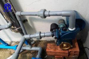 cach-lap-bom-tang-ap-cho-nha-tam-huong-dan-an-toan-1