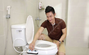 cach-ve-sinh-nap-rua-thong-minh-3