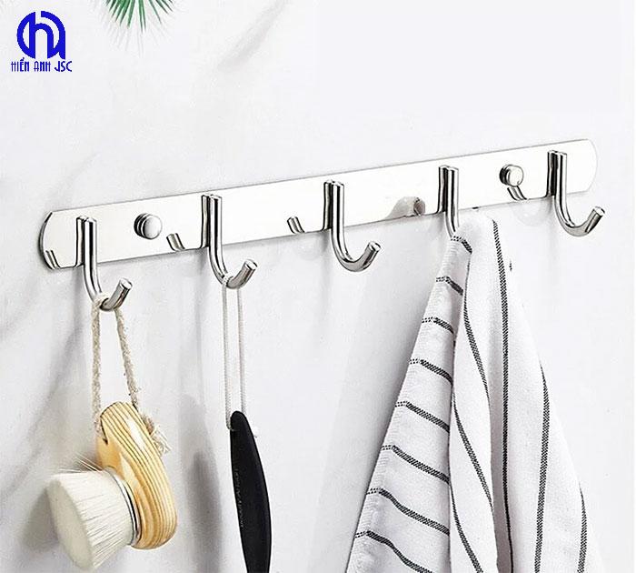 moc-treo-quan-ao-nha-tam--2